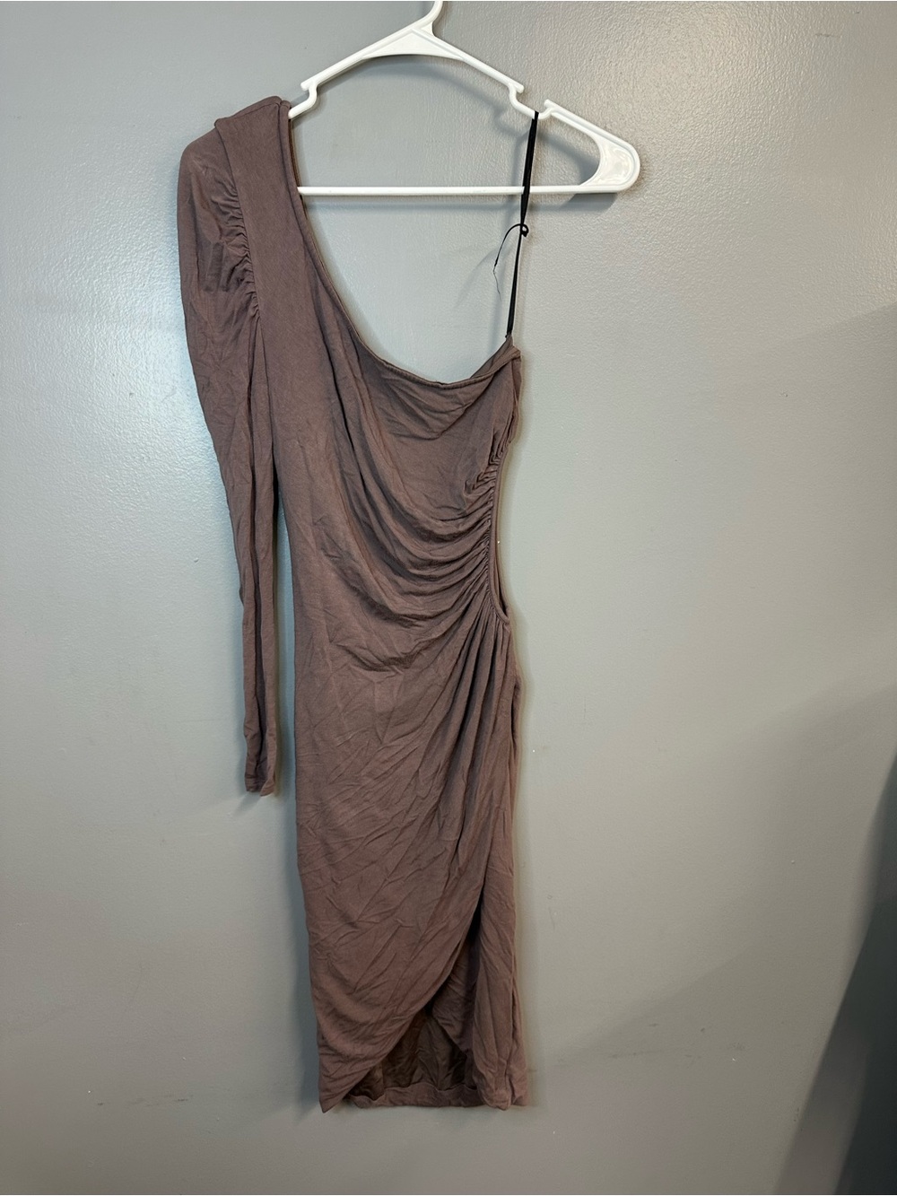 Kardashians Bebe Women’s One-Shoulder Ruched Midi Dress in Mauve